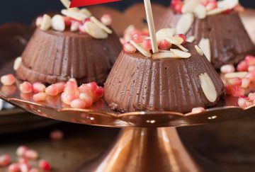 Pudding czekoladowy z granatem i miodem